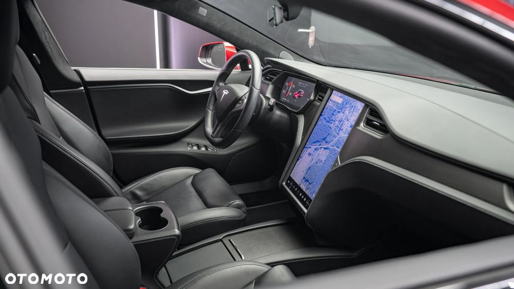 Tesla Model S Performance - 31