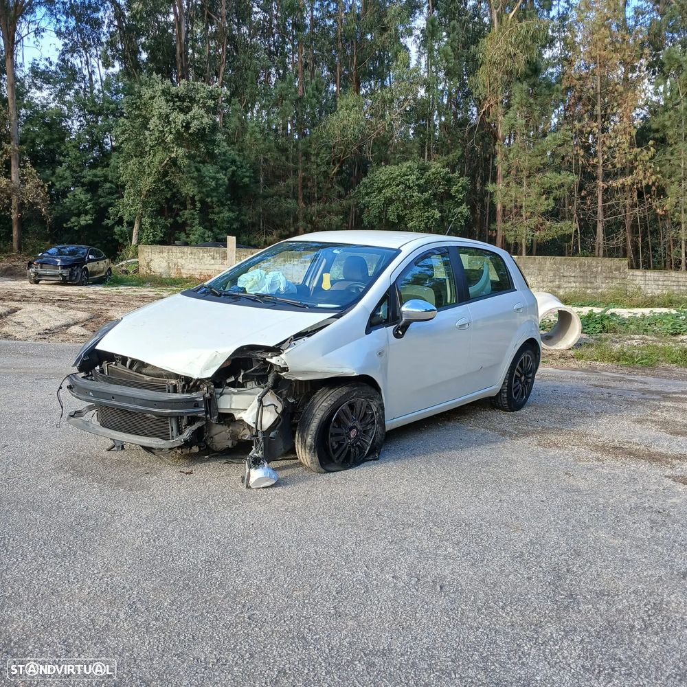 Fiat Punto 1.2 de 2013 – Peças Usadas (10201) - 2