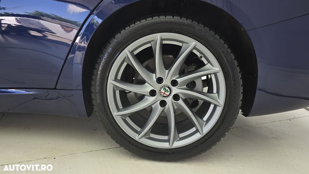 Alfa Romeo Giulia 2.0 Turbo RWD AT8 Super - 22
