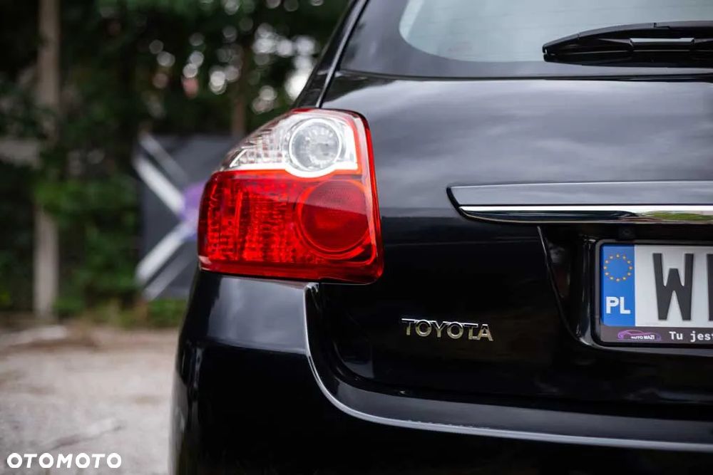 Toyota Auris 1.8 Travel - 35