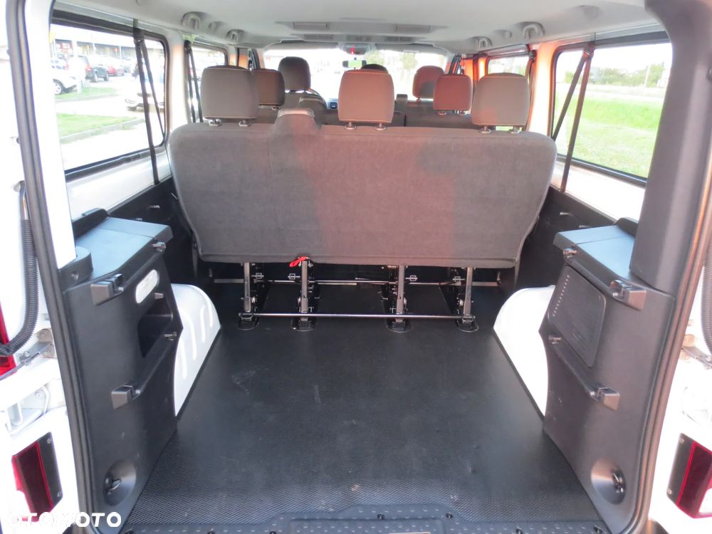 Renault Trafic - 22