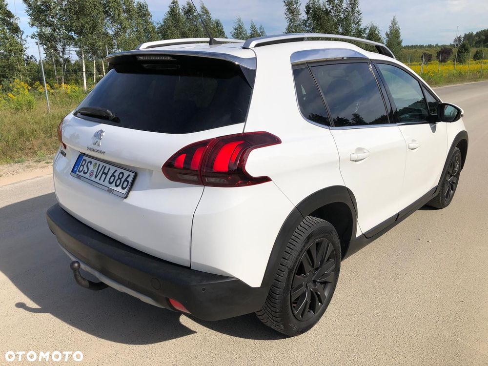 Peugeot 2008 1.6 BlueHDi Allure S&S - 2