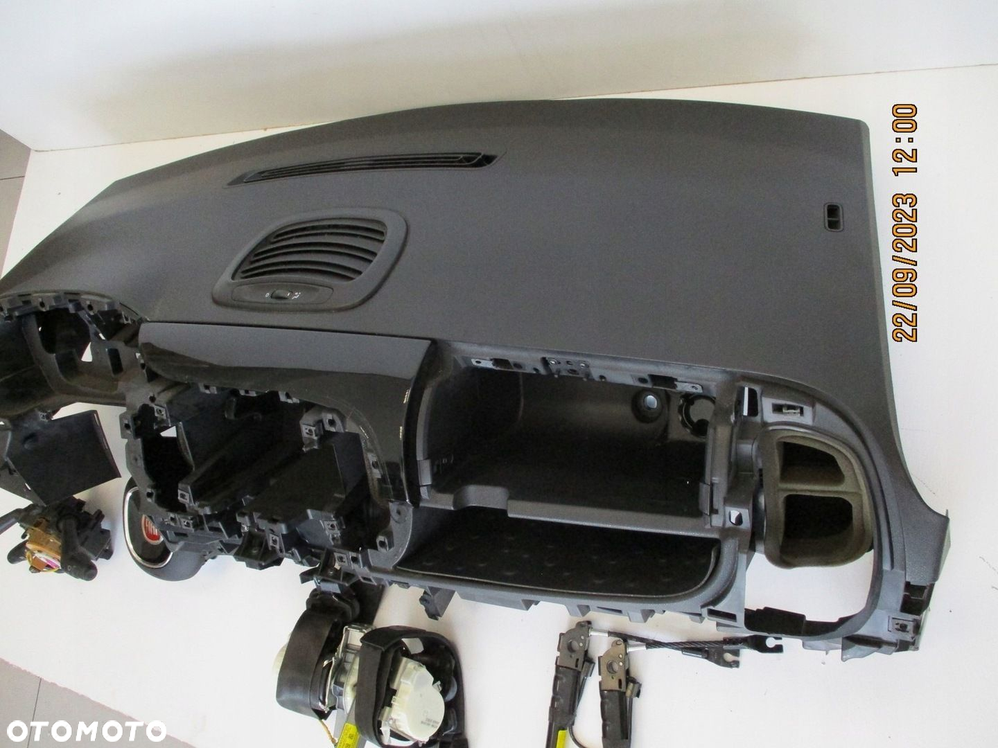 Konsola pulpit deska FIAT 500 L CZARNA - 5