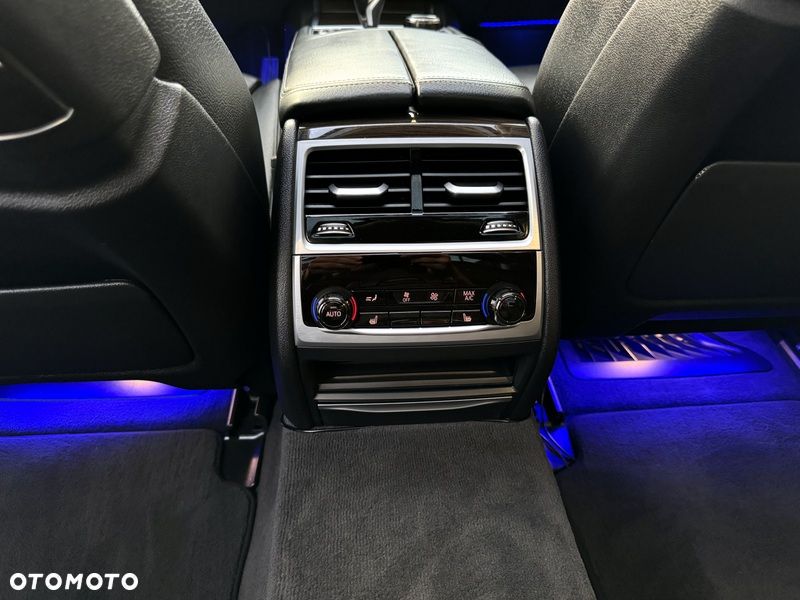 BMW Seria 7 - 13