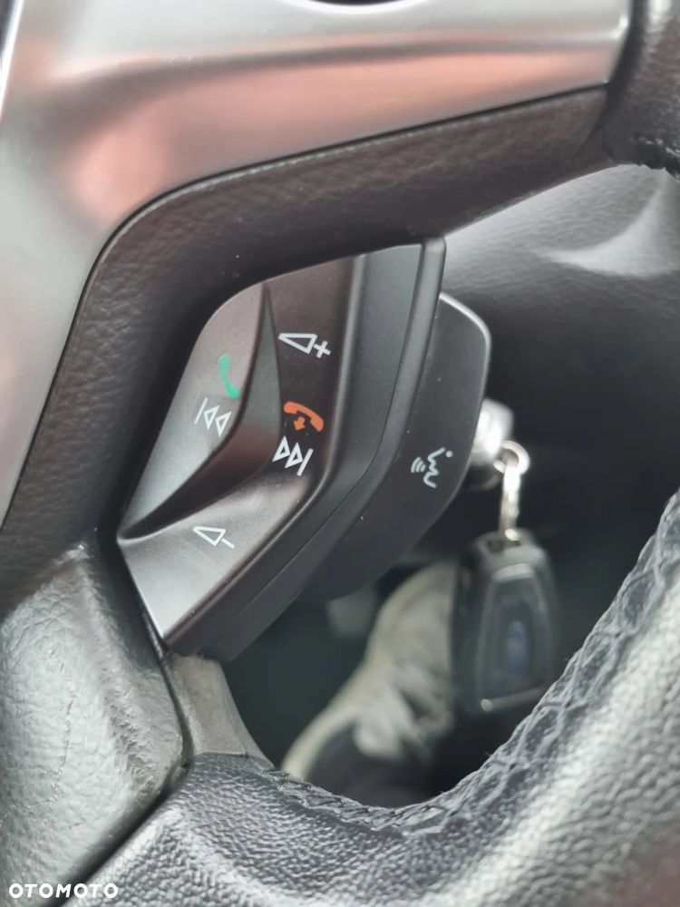 Ford Focus 1.6 TDCi DPF Champions Edition - 24