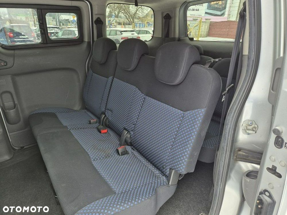 Nissan NV200 - 14