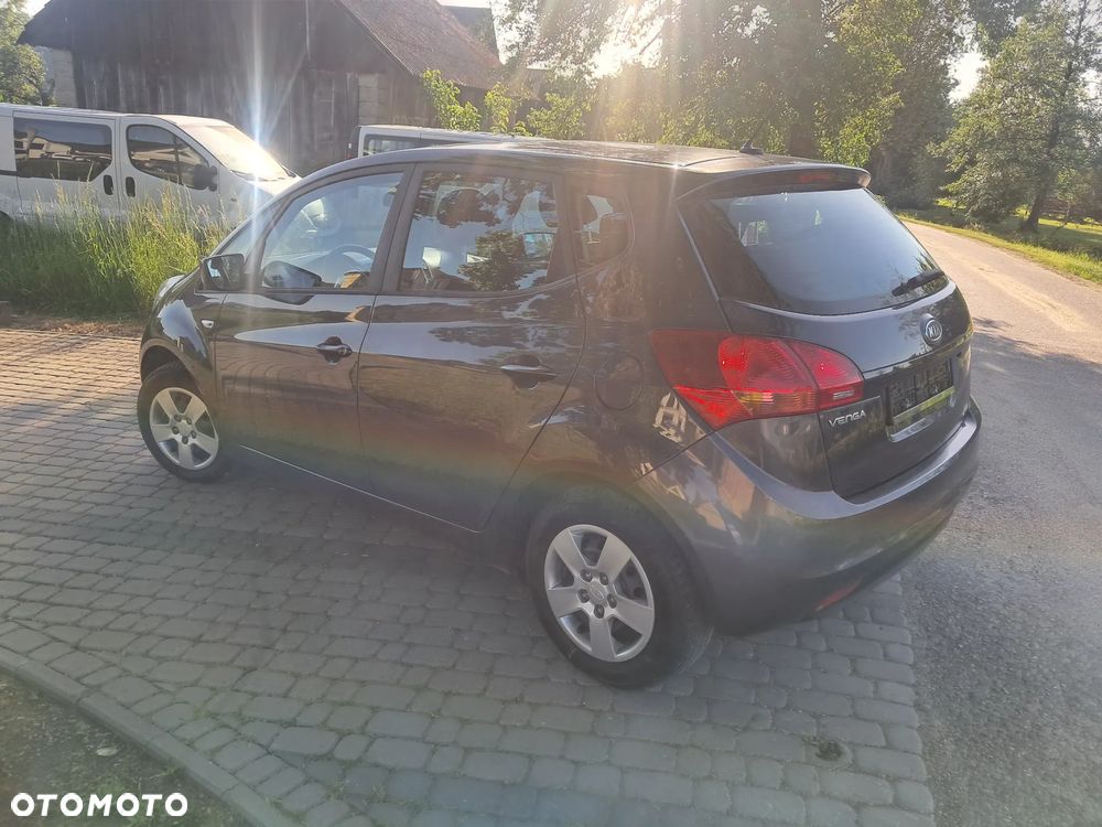 Kia Venga 1.4 CVVT Attract - 8