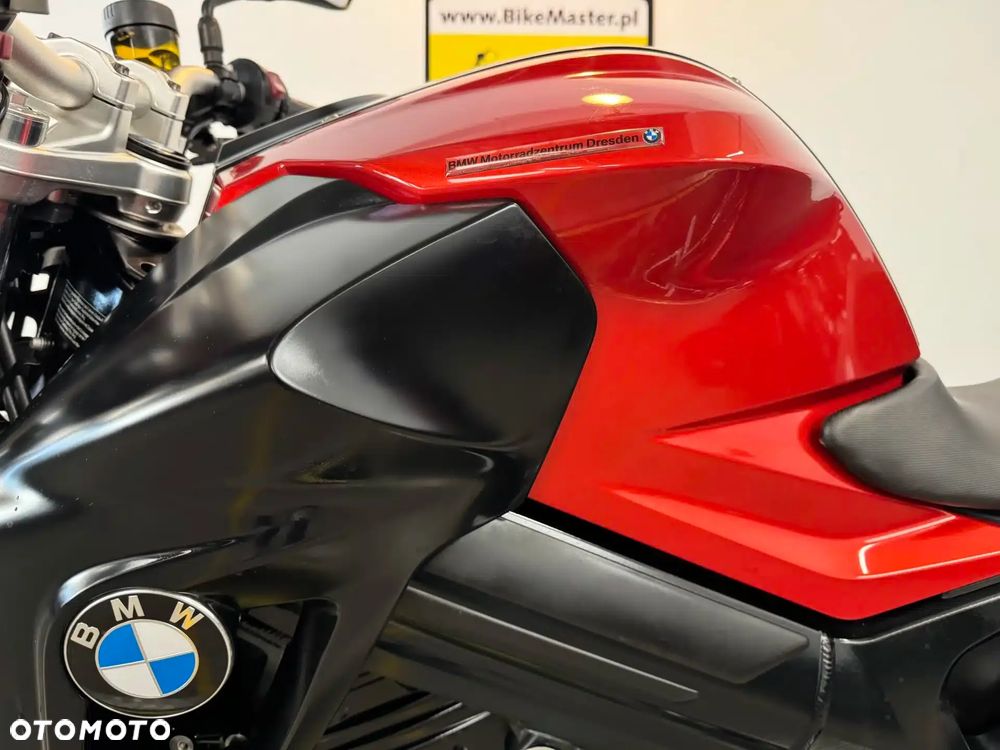 BMW F - 21