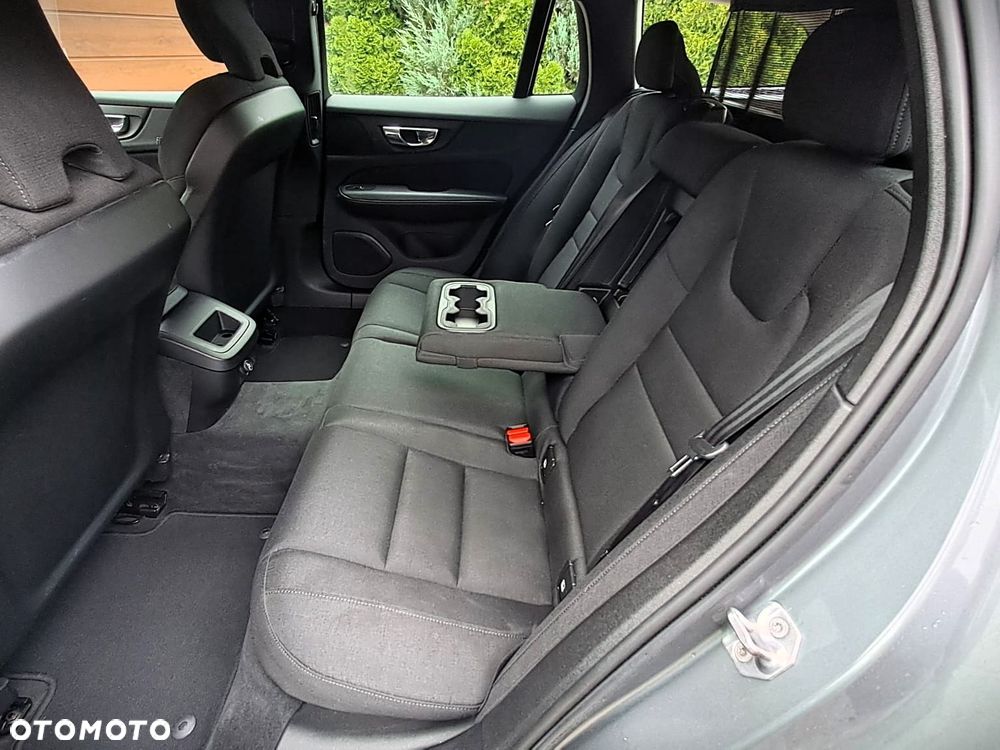 Volvo V60 D4 Geartronic Momentum - 13