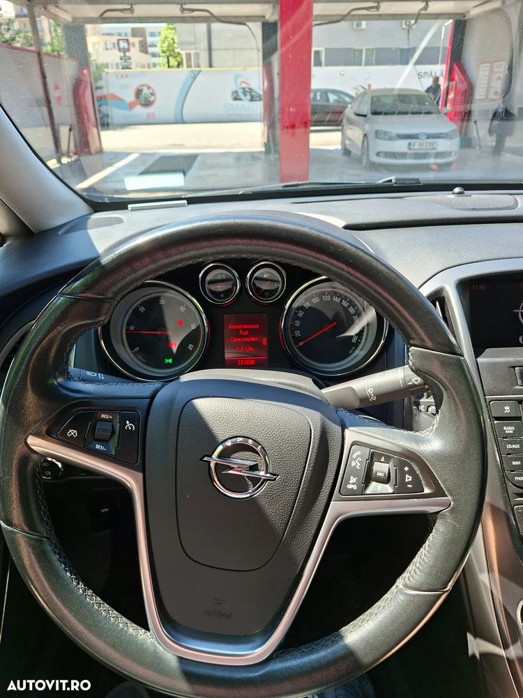 Opel Astra 1.7 CDTI DPF Cosmo - 2