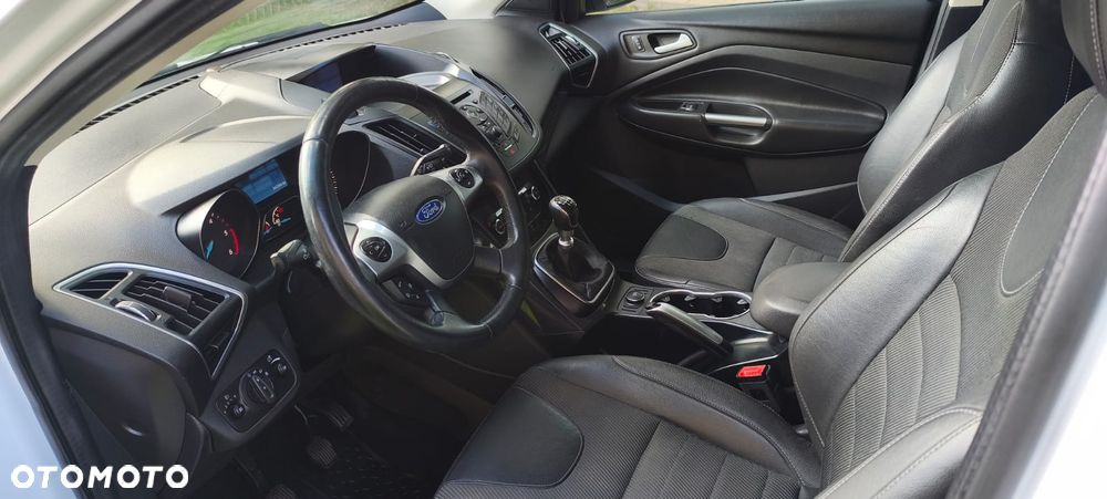 Ford Kuga 2.0 TDCi 4WD Titanium - 9