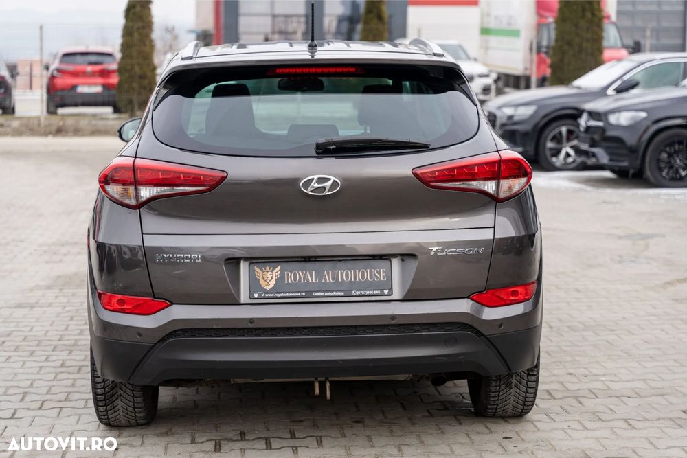 Hyundai Tucson 2.0 CRDI 2WD Style - 11