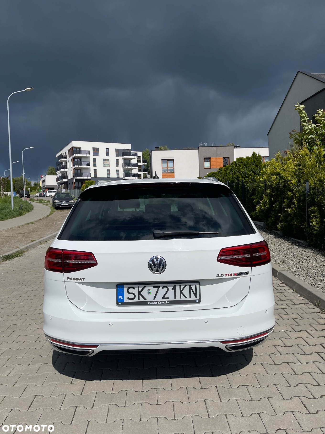 Volkswagen Passat 2.0 TDI Bi-Turbo BMT 4Mot Highline DSG - 4