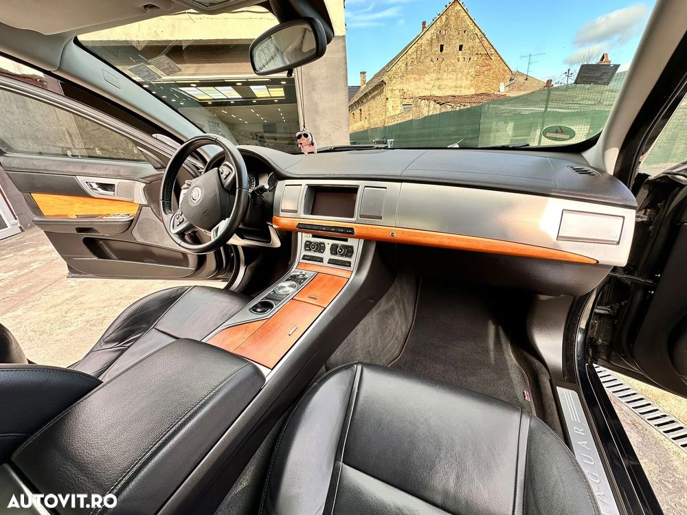Jaguar XF 3.0 V6 - 5
