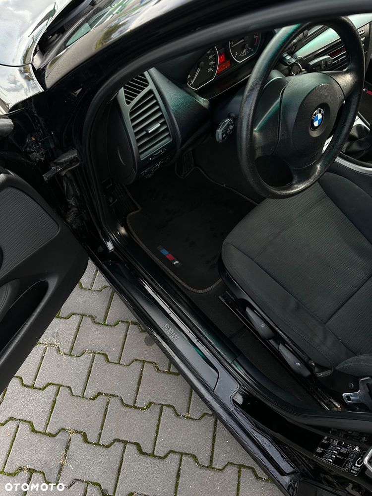 BMW Seria 1 116d - 14