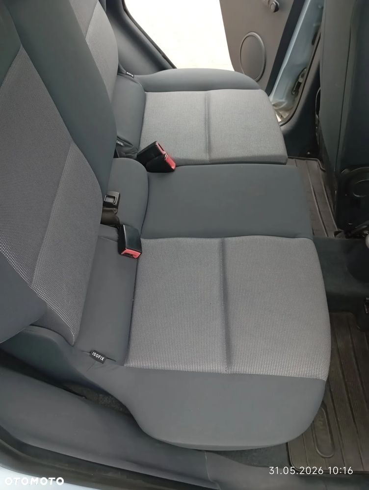 Mitsubishi Colt 1.1 - 17