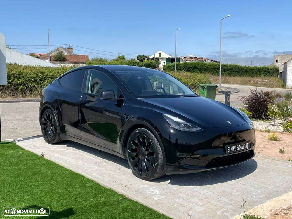 Tesla Model Y - 6
