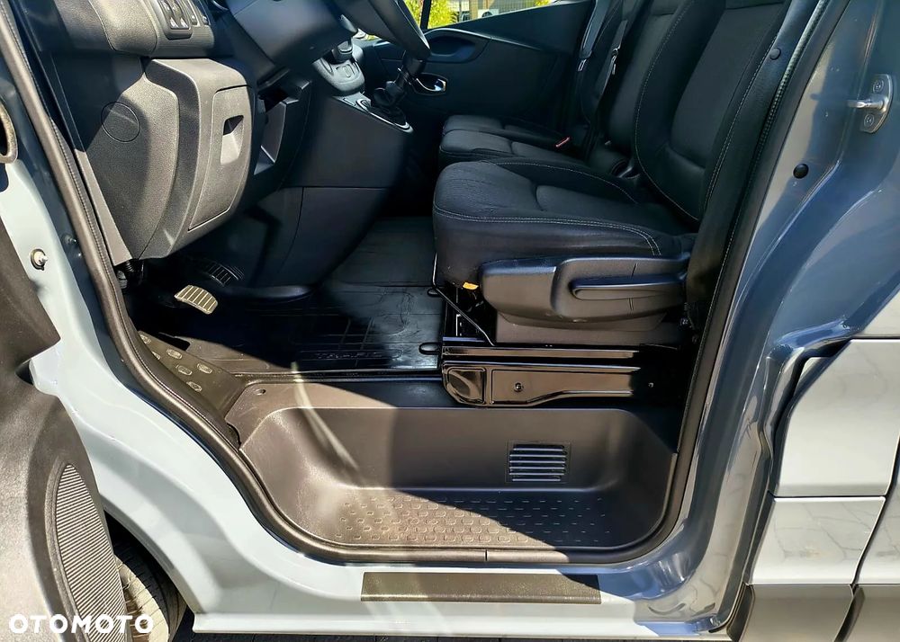 Renault Trafic - 21