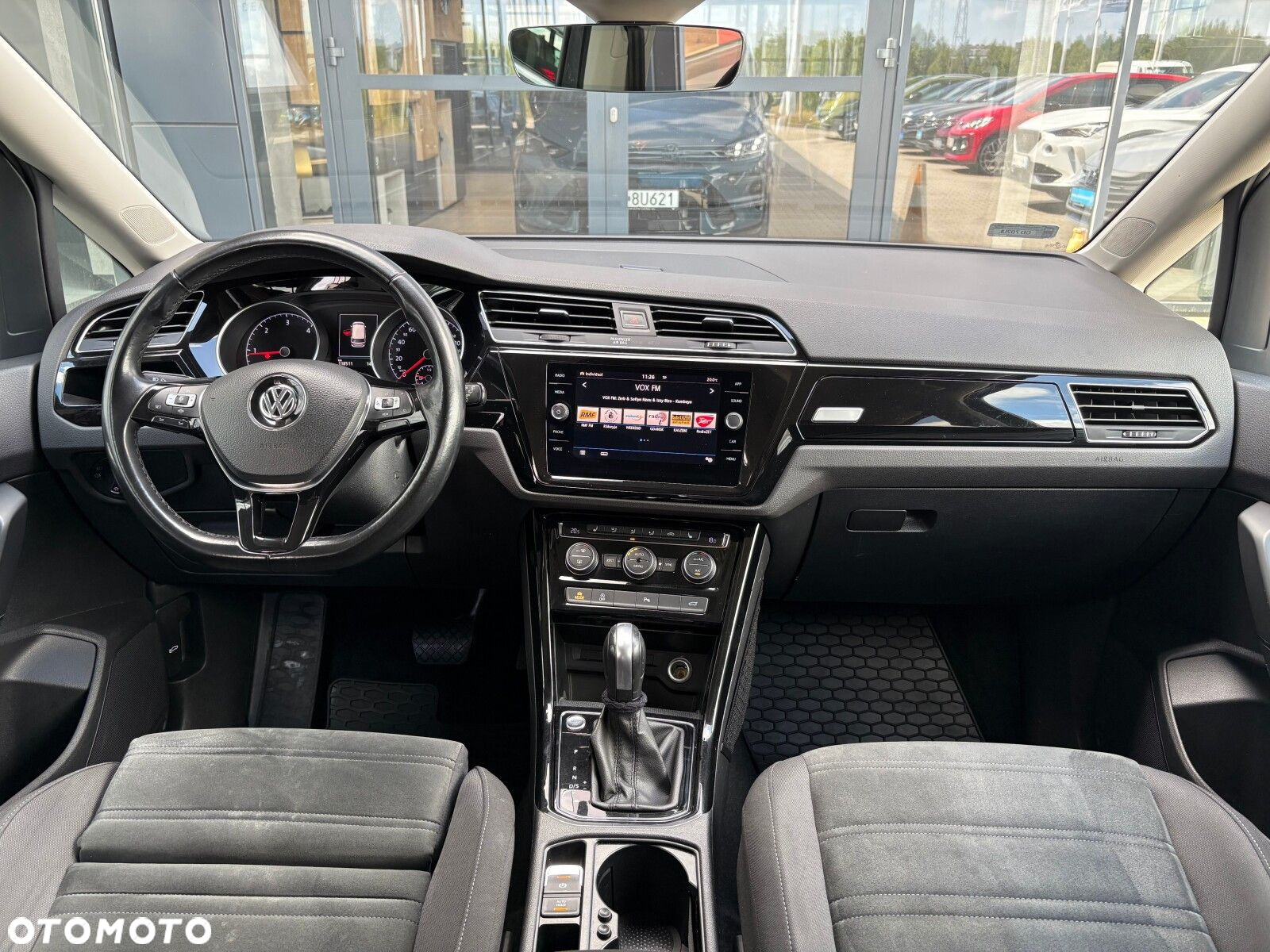 Volkswagen Touran - 9