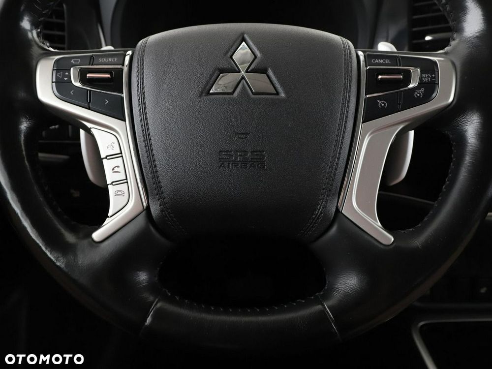 Mitsubishi Outlander Intense + - 23