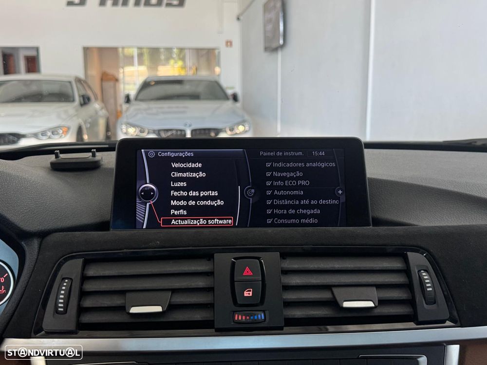 BMW 328 i Auto Pack M - 31