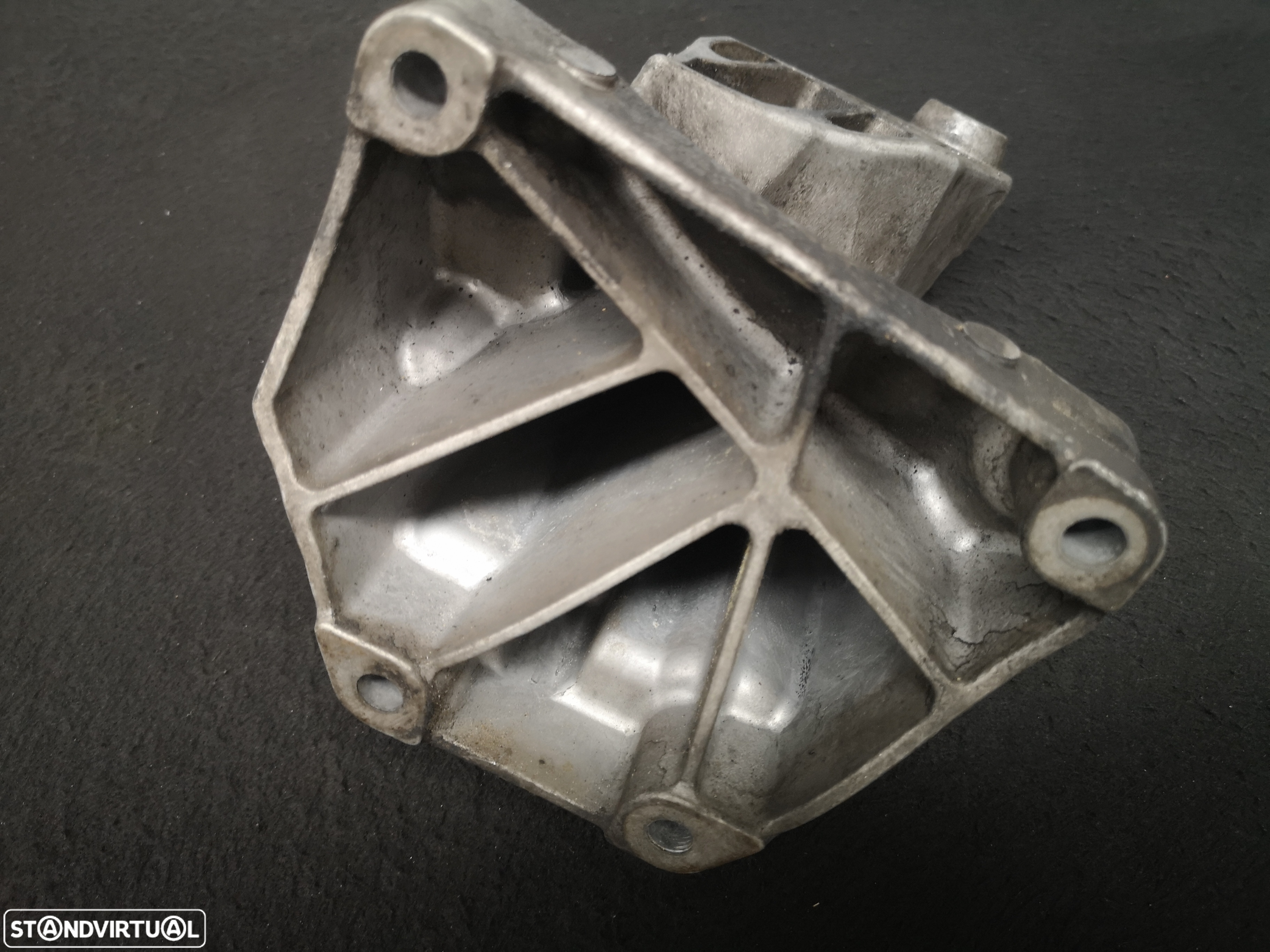 Apoio de motor Mercedes CDI A651 2010+ - 4