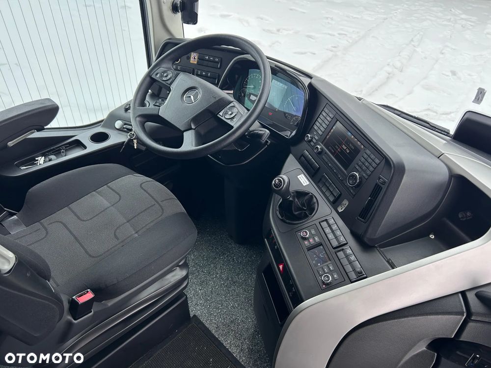 Mercedes-Benz Tourismo - 11