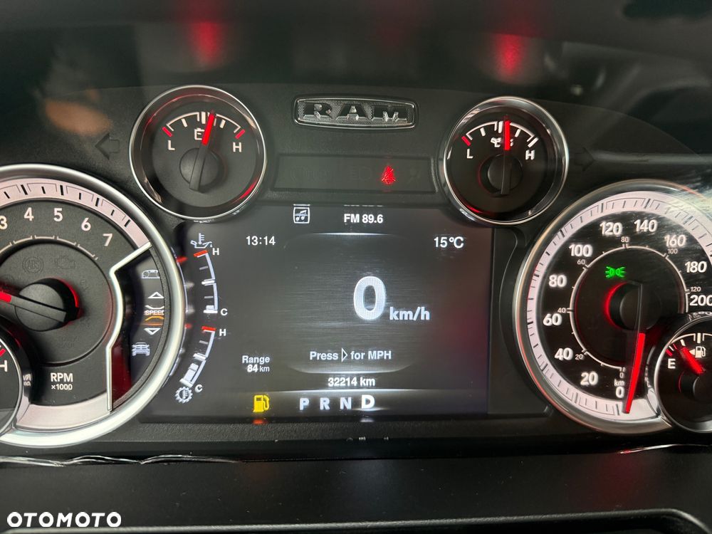 Dodge RAM 1500 5.7 4x4 - 23