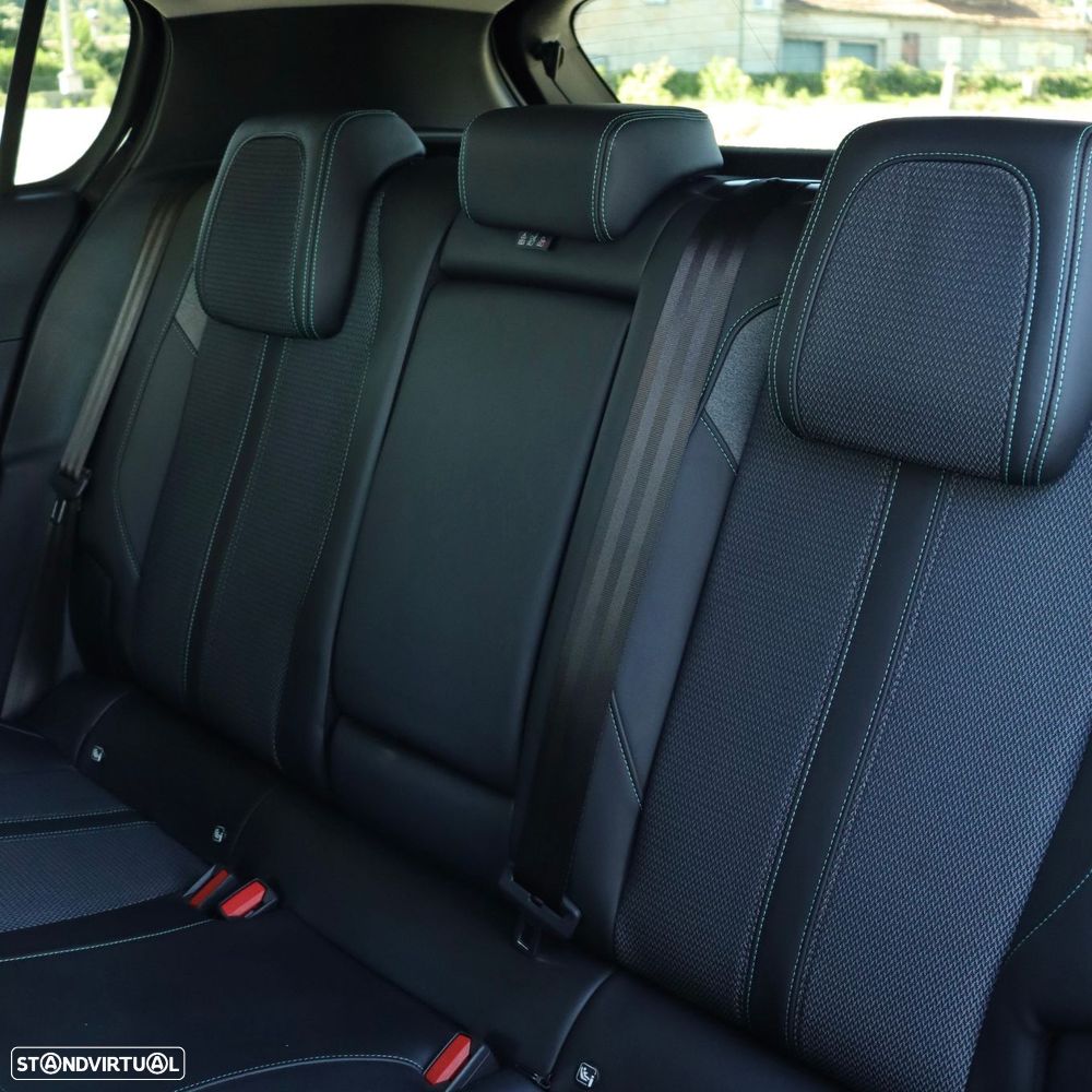 Peugeot 308 1.2 PureTech Allure EAT8 - 27