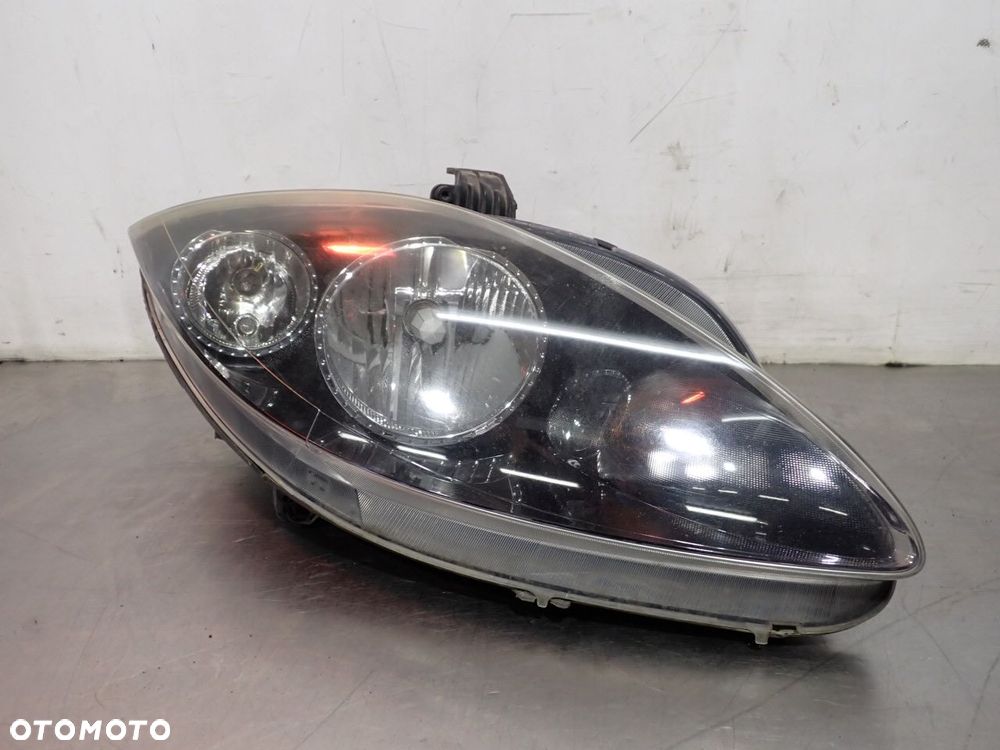 LAMPA PRAWA PRZEDNIA SEAT ALTEA - 1
