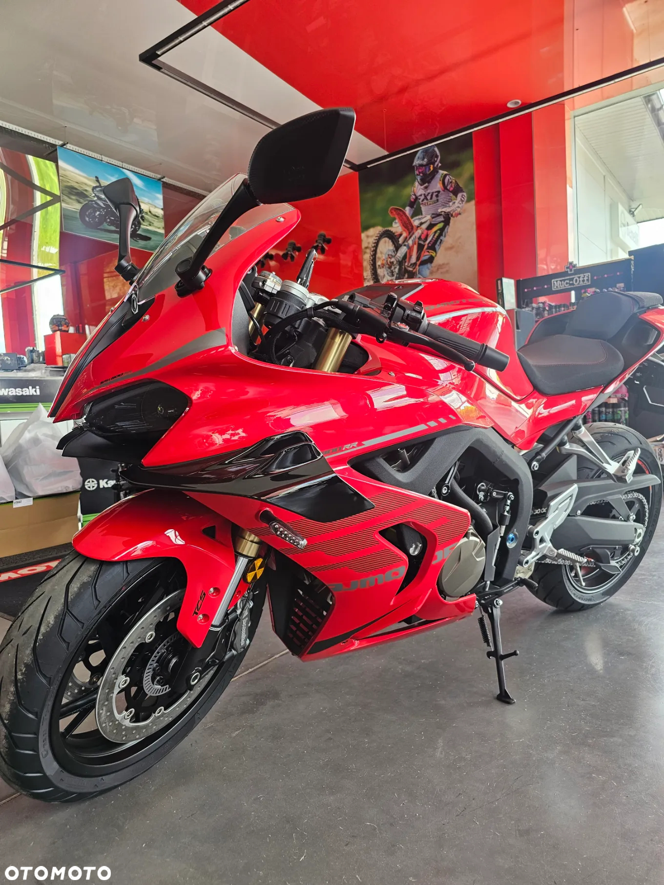 QJMOTOR SRK 800RR - 3