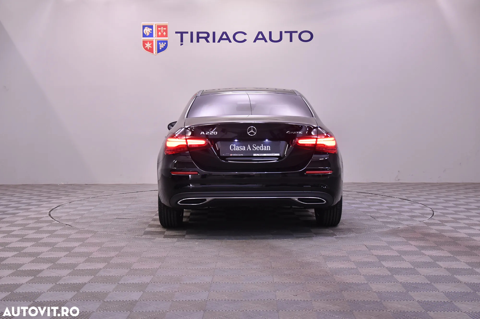 Mercedes-Benz A 220 4MATIC MHEV 8G-DCT Sedan - 4