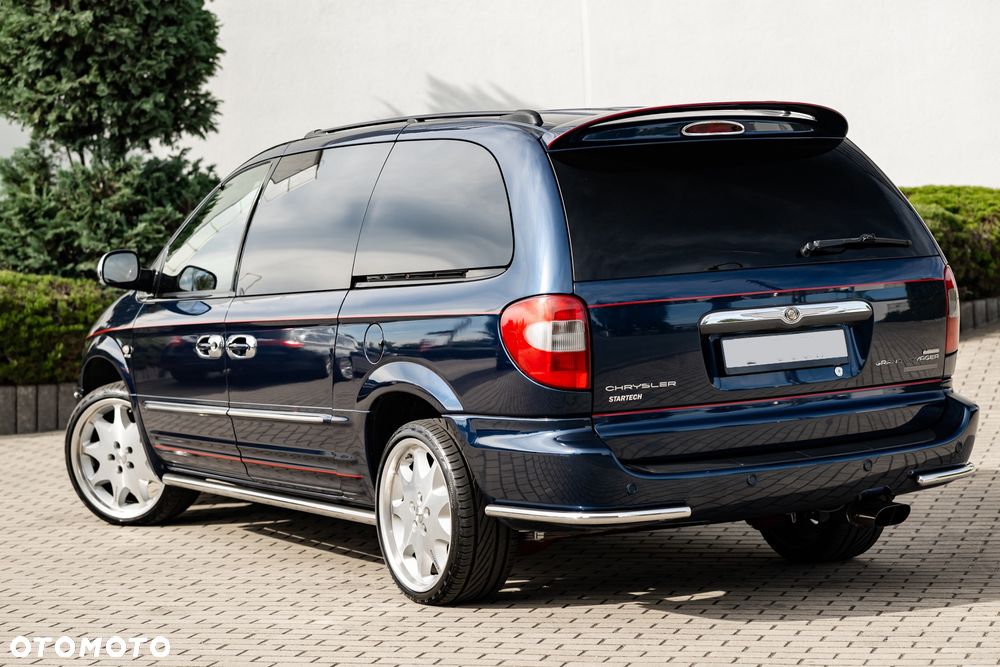 Chrysler Grand Voyager - 12