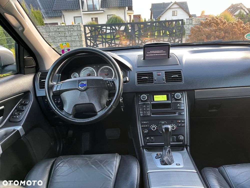 Volvo XC 90 D5 AWD Momentum - 10