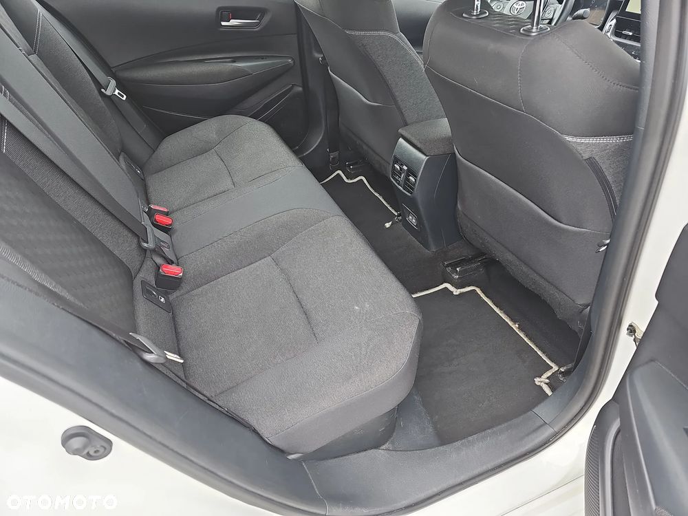 Toyota Corolla 1.8 Hybrid Comfort - 22