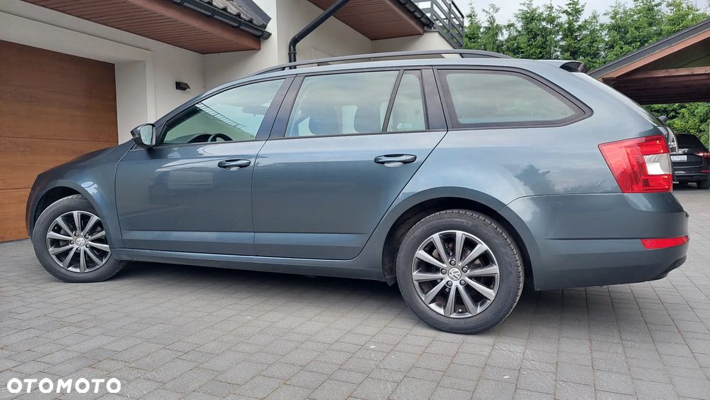 Skoda Octavia 2.0 TDI Ambition DSG - 36