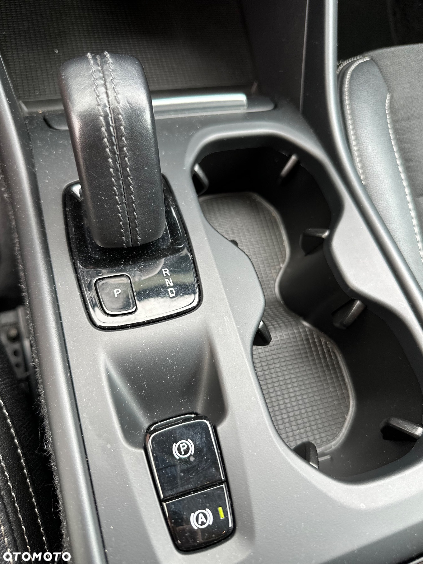 Volvo XC 40 D4 AWD Geartronic Momentum - 13