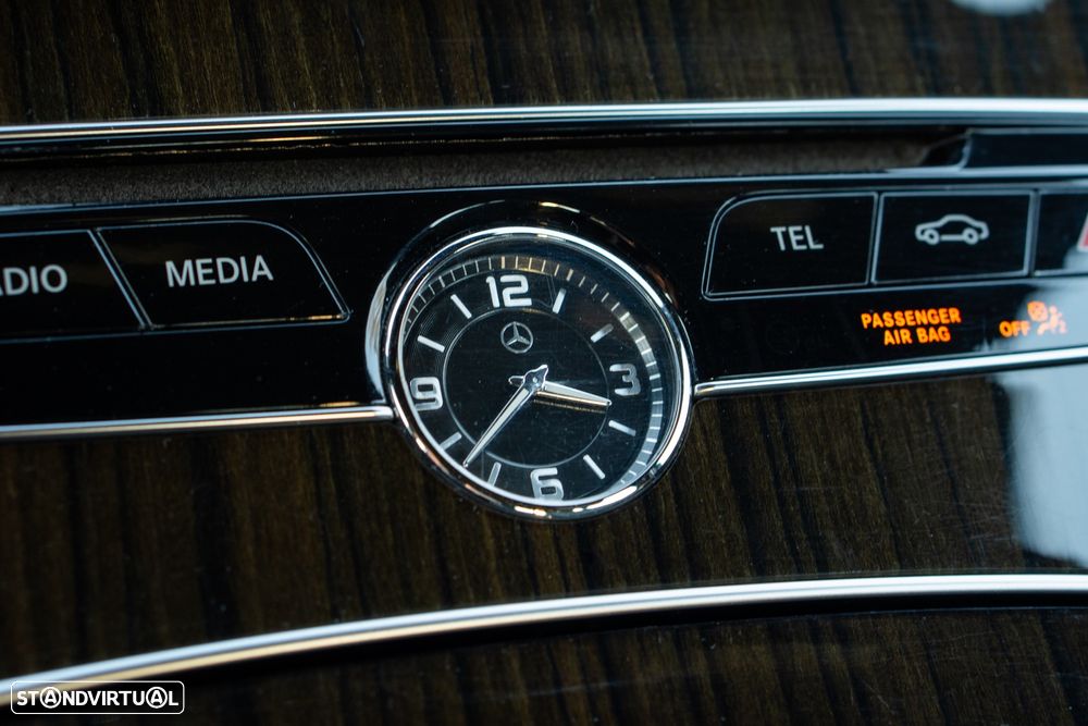 Mercedes-Benz C 300 BlueTEC Hybrid AMG Line - 28