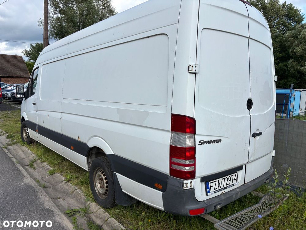 Mercedes-Benz Sprinter - 2