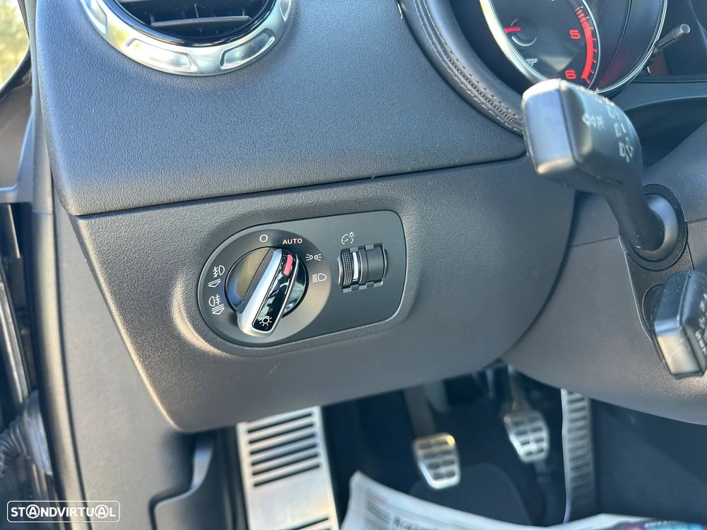 Audi TT Coupé 2.0 TDI quattro S-line - 26