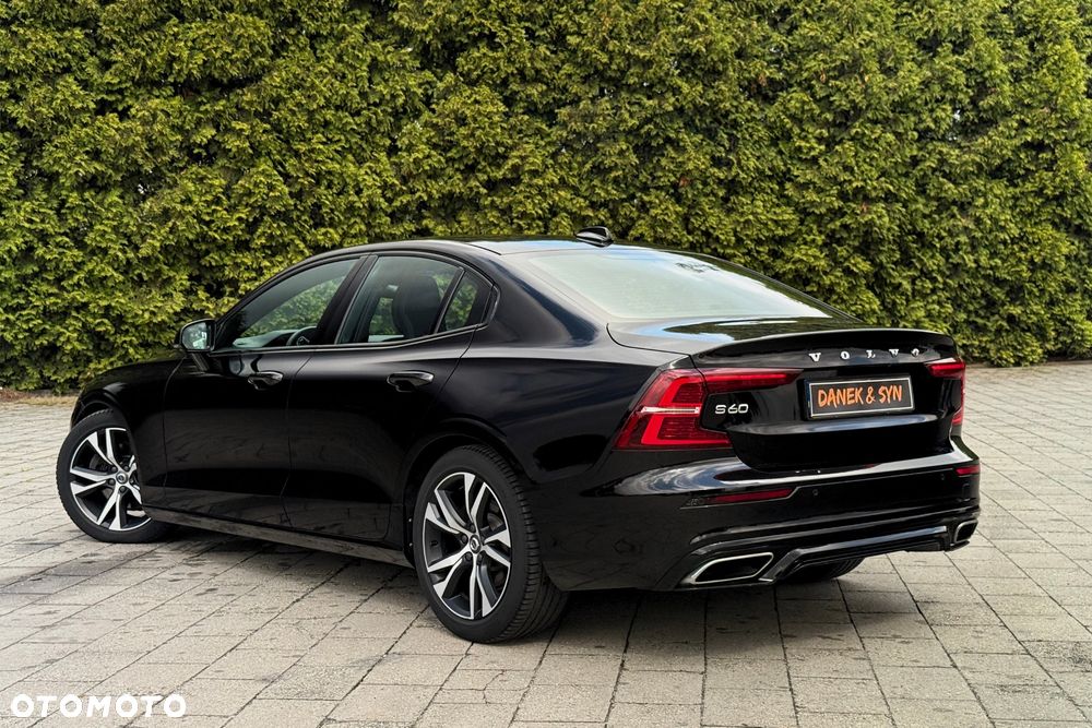 Volvo S60 T4 R-Design - 6