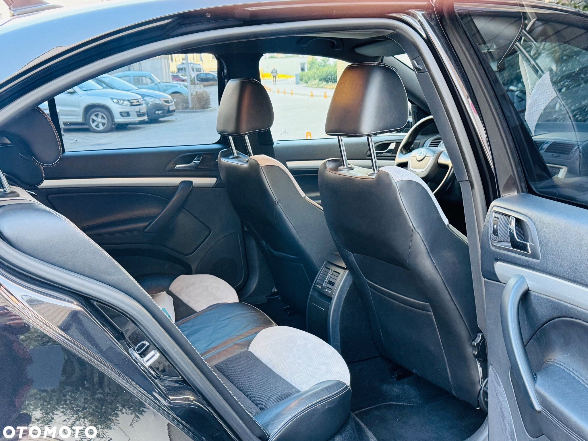 Skoda Octavia 2.0 TDI DPF RS - 36