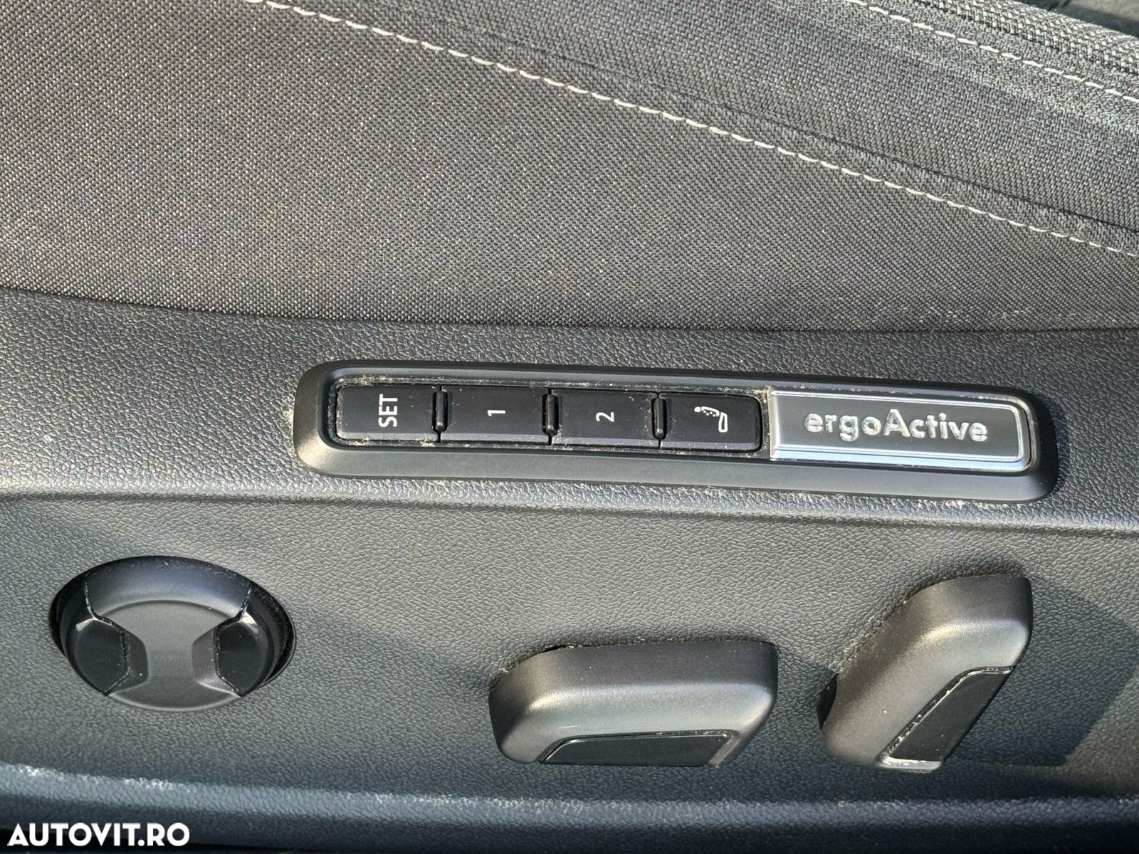 Volkswagen Golf - 11