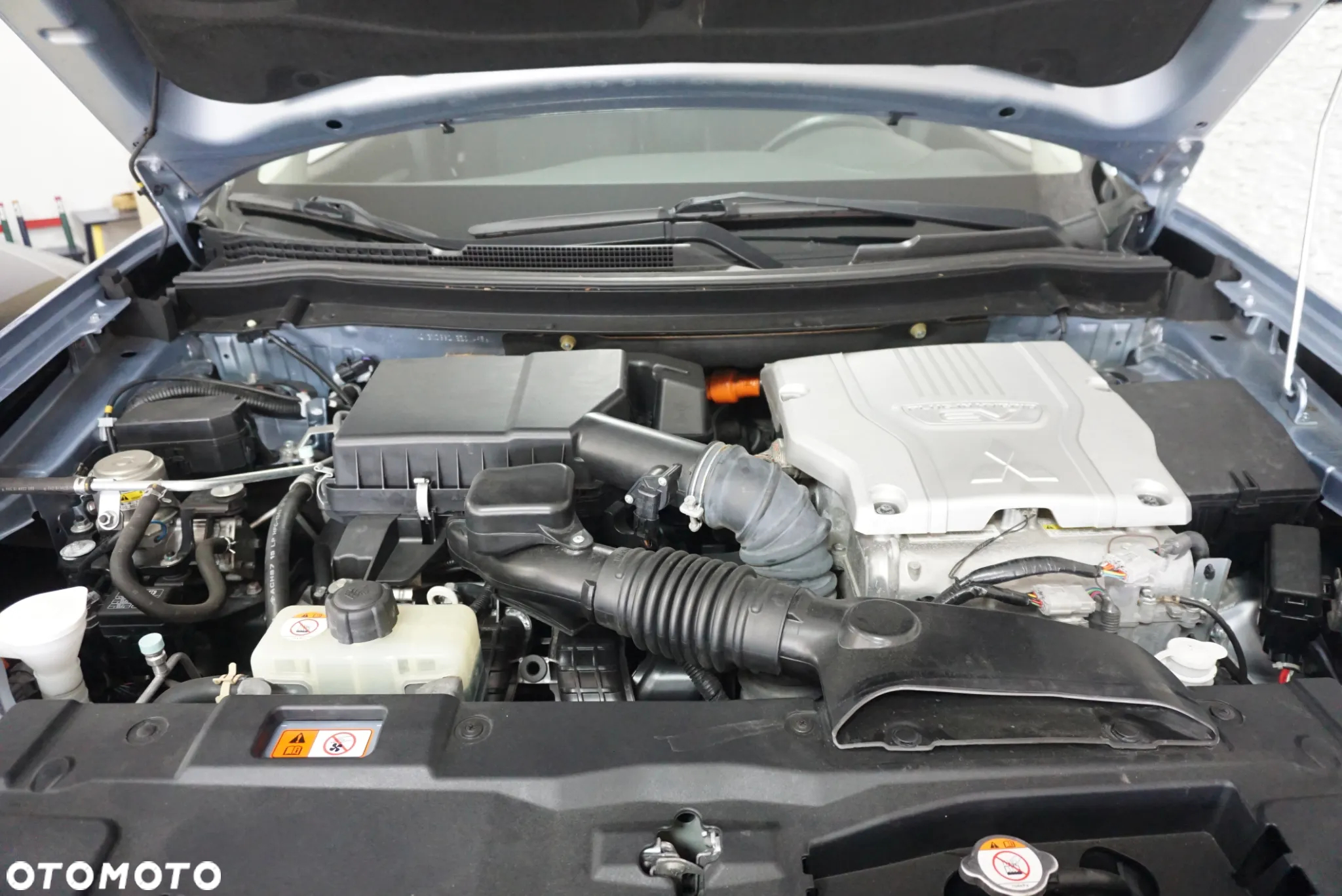 Mitsubishi Outlander 2.0 4WD Plug-In Hybrid Plus - 14