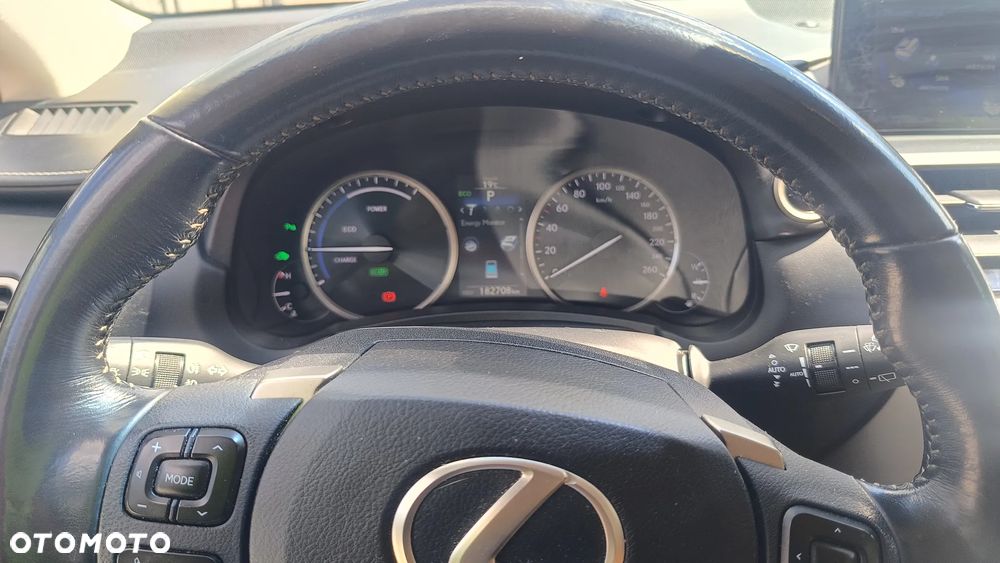 Lexus NX 300h Elegance AWD - 25