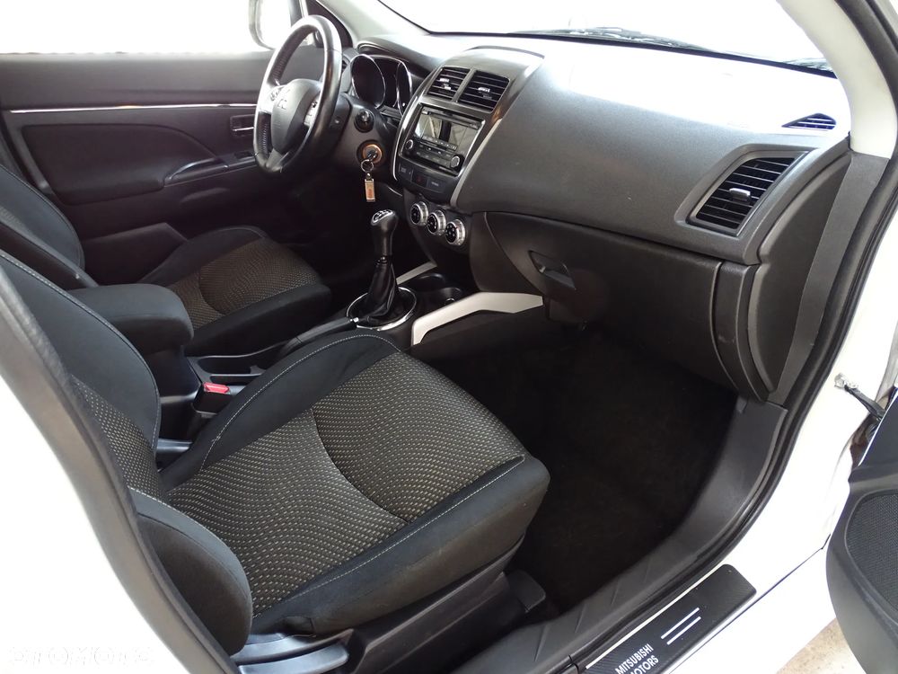 Mitsubishi ASX 1.6 Intense - 34