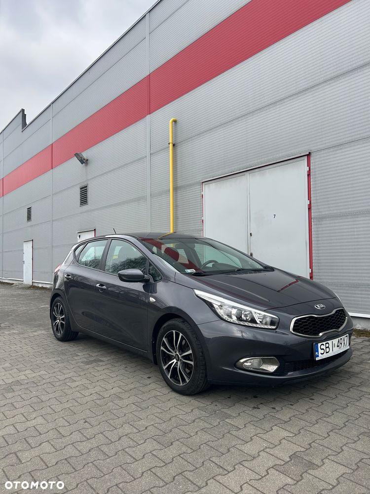 Kia Ceed - 10