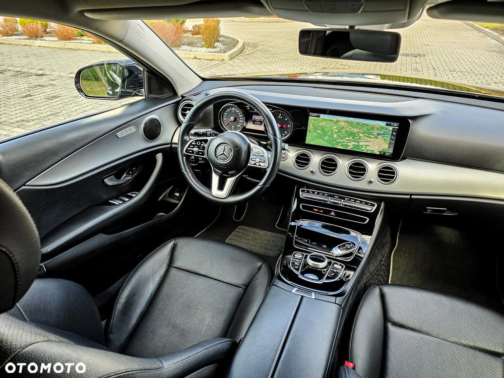 Mercedes-Benz Klasa E 220 d 9G-TRONIC - 12