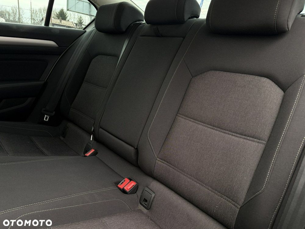 Volkswagen Passat 2.0 TDI SCR Highline DSG - 26