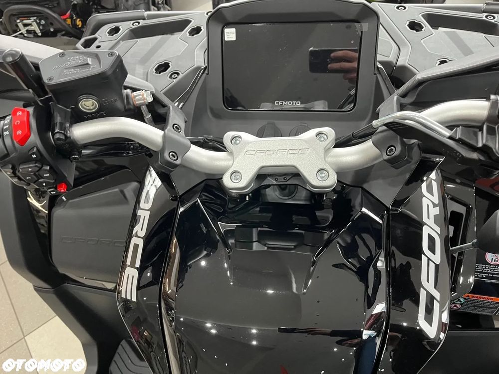 CFMoto CForce - 8